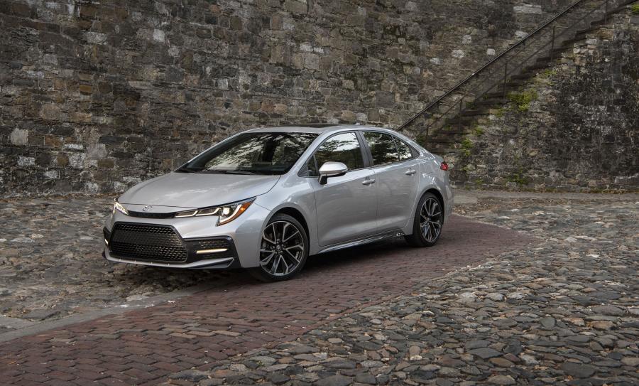  Toyota Corolla SE Sedan 2019 года  (NA) (фото 23 из 32)